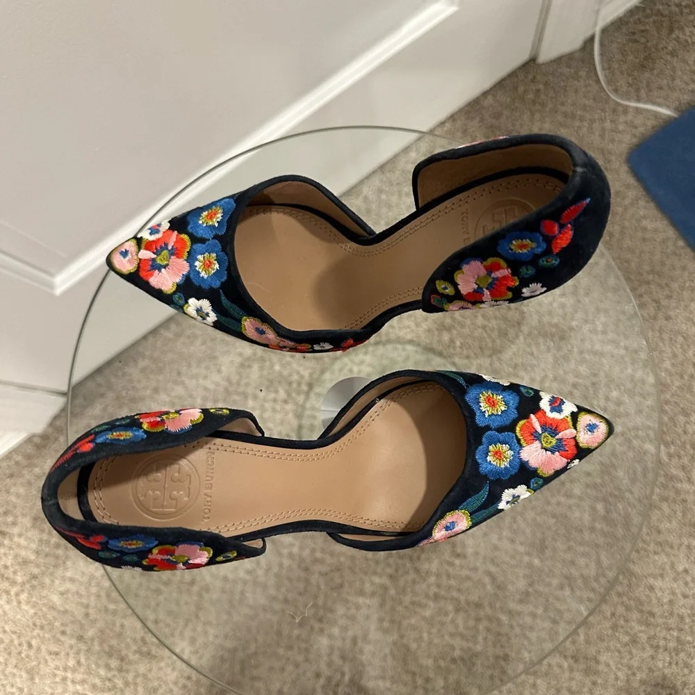 Tory Burch Rosemont Embroidered d'Orsay Pump Heels in Navy Blue, size 6.5